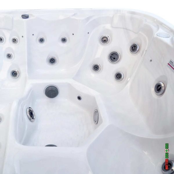 Laguna Deluxe hot tub corner seat with stainless steel hydrotherapy jets